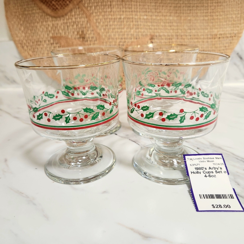 Clearance! 1980's Arbys Festive Holly Glass Cups Set Of 4- 6oz